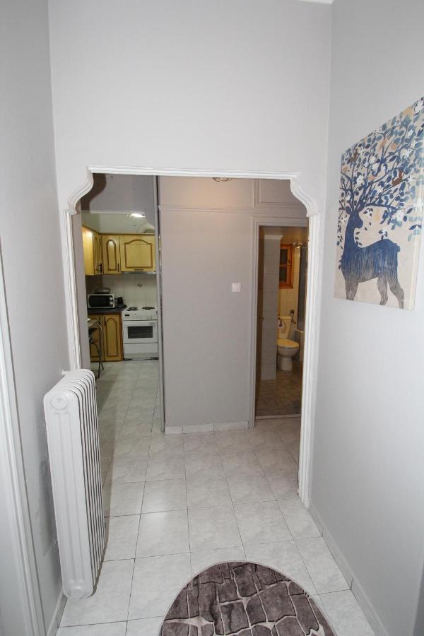 Agios Nikolaos Train Station 1 Bedroom 4 Pers. Athens Exterior photo